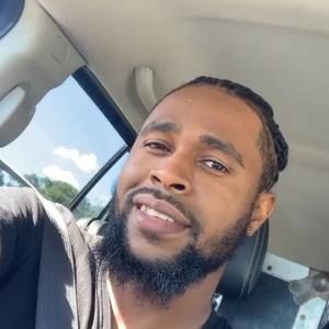 Meet your Posher, Aaron